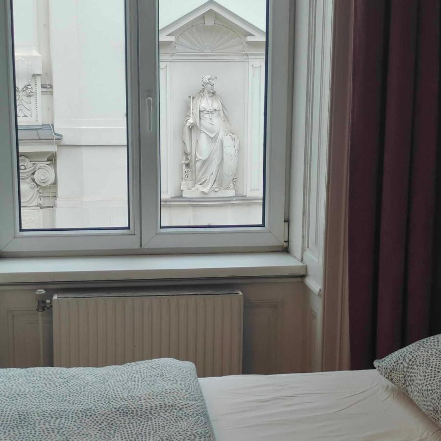 Large 4 Room Apartment In The Center Of Vienna Viena Exterior foto